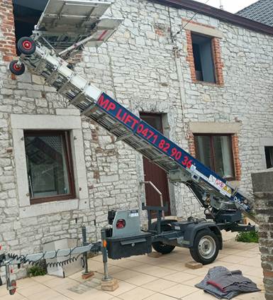Une image contenant b�timent, roue, plein air, pneu

Le contenu g�n�r� par l�IA peut �tre incorrect.